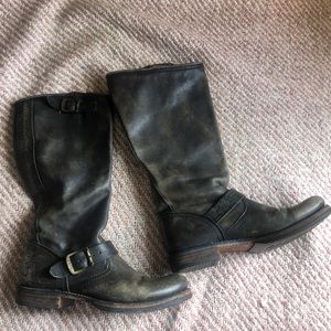 Womans FRYE distressed black tall motorcycle boots size 6 fits like 6.5